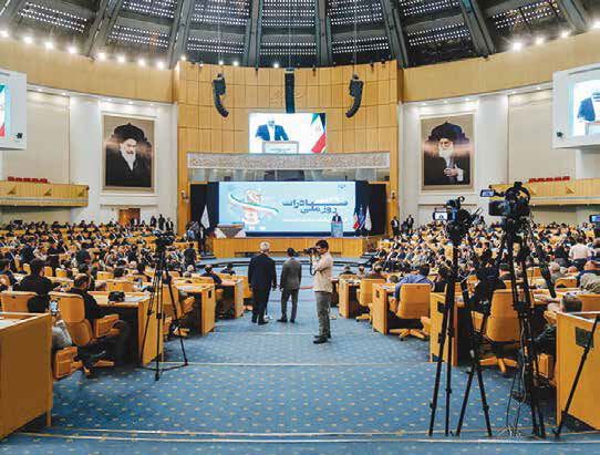 آمار اعلامی صادرات غیرنفتی شبیه شوخی است