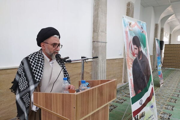دشمنان درصدد ضربه زدن به نظام اسلامی هستند
