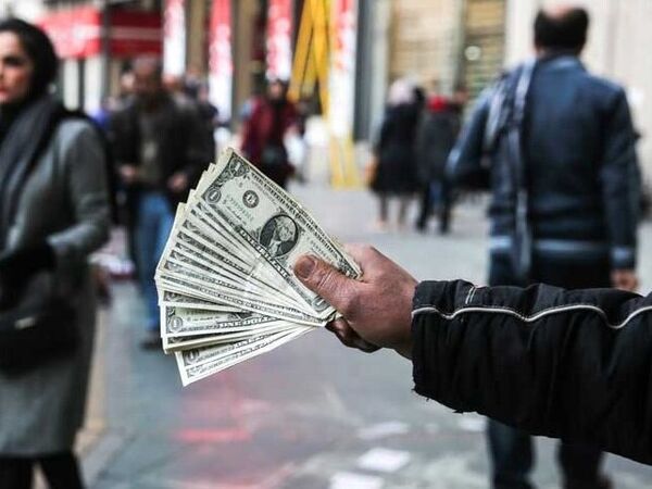 بساط دلالی در بازار ارز برچیده می‌شود؟