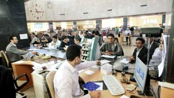 جمعی از کارکنان دولت خواستار افزایش حقوق متناسب با تورم شدند