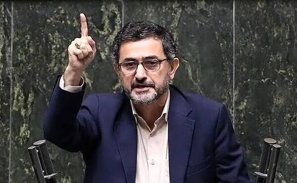 
اگر به شلاق محکوم شوی 
حاضرم با وضو آن را اجرا کنم!
