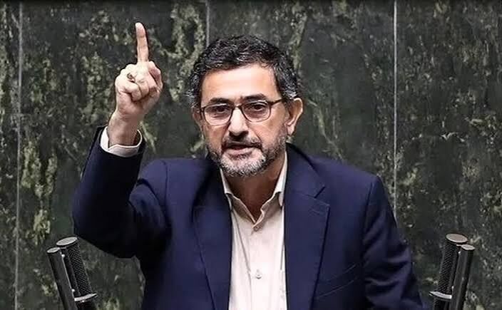 
اگر به شلاق محکوم شوی 
حاضرم با وضو آن را اجرا کنم!