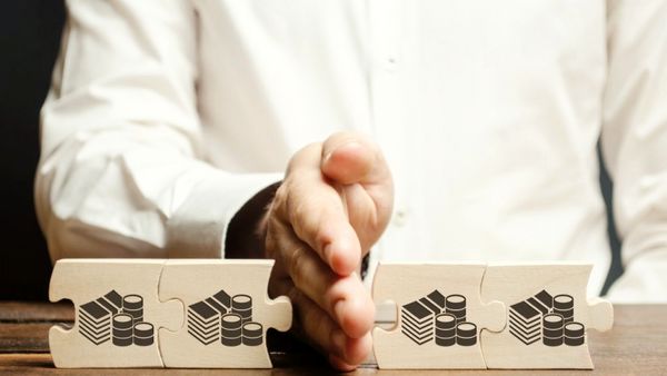 

مستمری بازماندگان دارد به نوه و نتیجه هم سرایت می‌کند