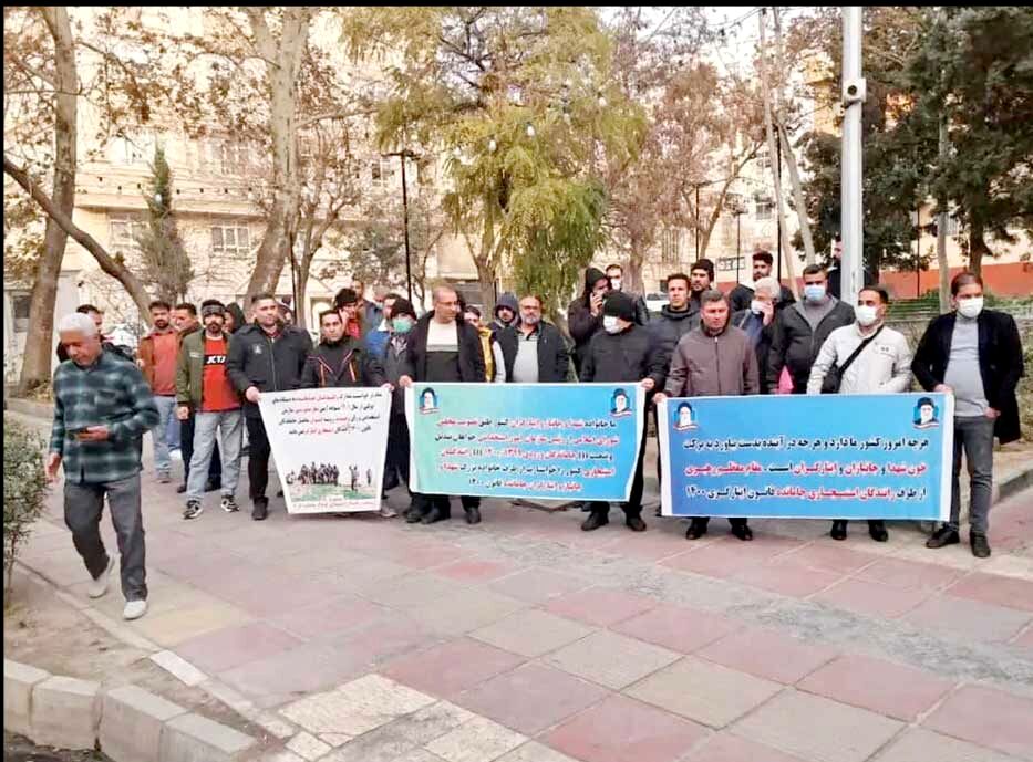 تجمع رانندگان استیجاری ایثارگر مقابل سازمان امور استخدامی
