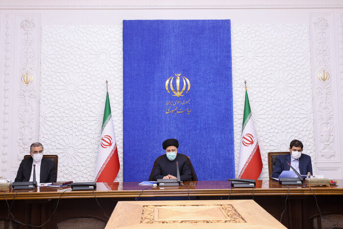 مأموریت رئیس‌جمهور به دستگاه‌ها برای بهبود معیشت بازنشستگان 