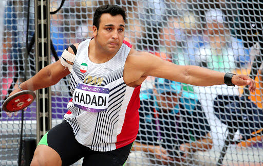 
احسان دوباره دست به دیسک می‌شود