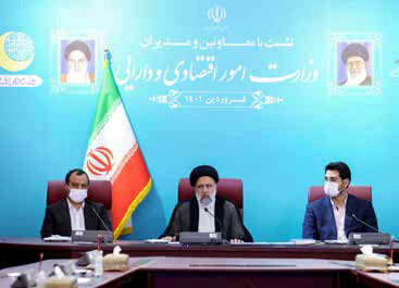 
هیچ دستگاهی نباید خارج از چارچوب درگاه ملی صدور مجوزها اقدام کند
