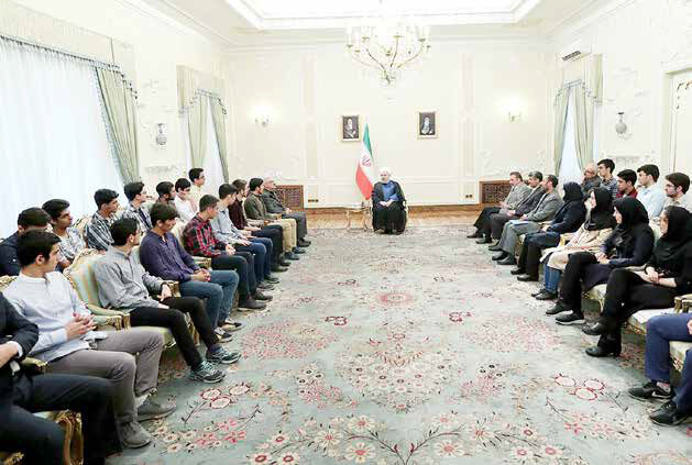 تلاش دولت بهره‌گیری مناسب از نخبگان در بخش‌های مختلف است
