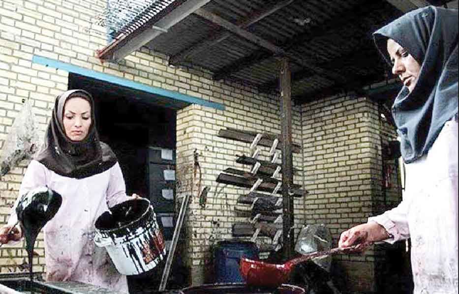 
زنان در سرازیری یافتن کار مناسب