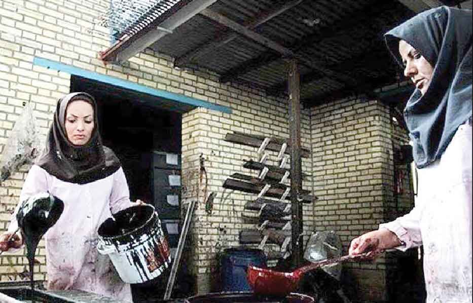 
زنان در سرازیری یافتن کار مناسب