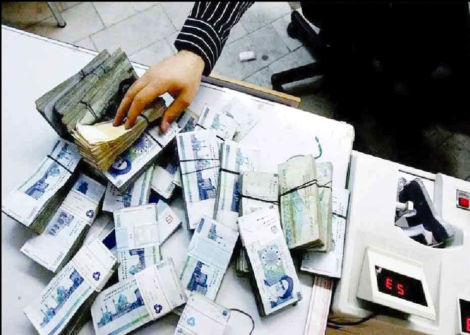 
رشد بی‌سابقه نقدینگی در سایه تحریم‌های اقتصادی و فشار‌های تورمی