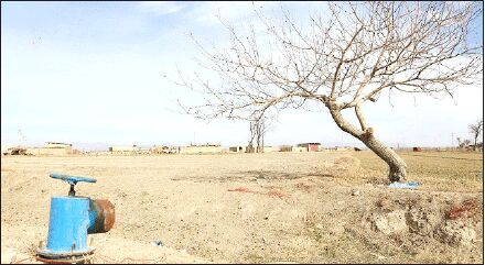 فقر و بیماری؛ نتیجه تضییع حق‌آبه ورزنه‌ای‌ها