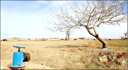 فقر و بیماری؛ نتیجه تضییع حق‌آبه ورزنه‌ای‌ها