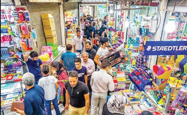 
برخی خانواده‌ها قدرت خرید لوازم‌التحریر نو را ندارند