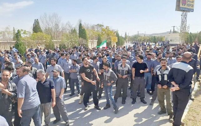 
برگزاری سومین روز از تجمعات کارگران هپکوی اراک