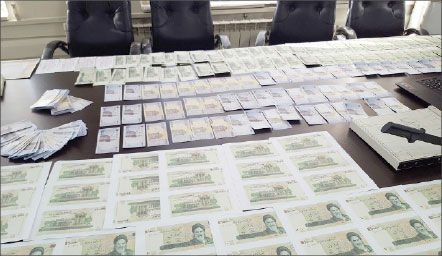 پشت پرده دلارهای مرموز در بازار آشفته