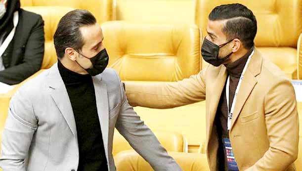 دست زدند، رای ندادند! 