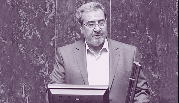هر وزیری برکنار شود، وزیر ضعیف‌تری می‌آورند