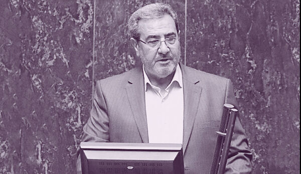 هر وزیری برکنار شود، وزیر ضعیف‌تری می‌آورند