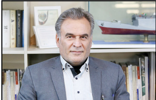 
مزد و مستمری۶  میلیونی هیچ سنخیتی با خط فقر ۱۵ میلیون تومانی ندارد