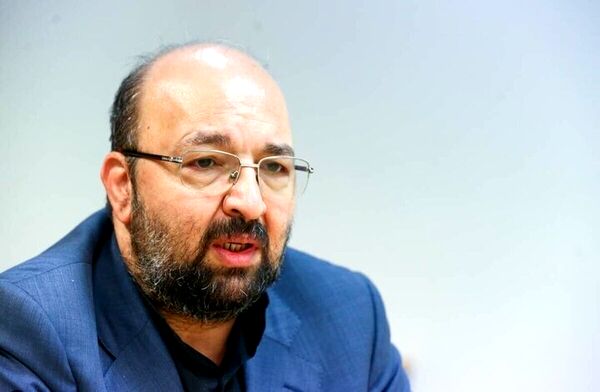 پایان سناریوی جبهه پایداری 

زمین‌گیر شدن پزشکیان است