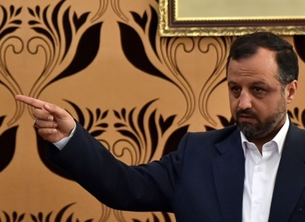 وزیر اقتصاد منتفی شدن عرضه خودرو در بورس را رد کرد