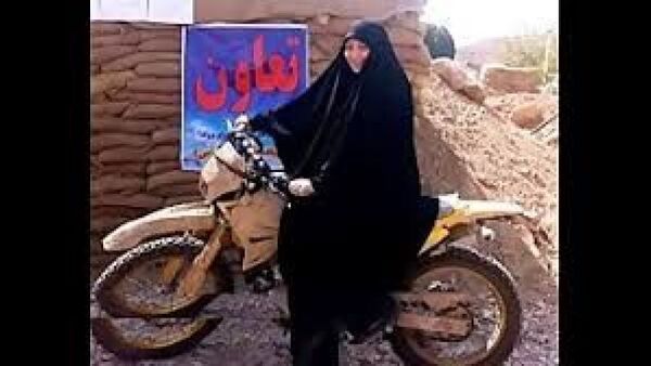 صدور «گواهینامه موتورسیکلت برای زنان» مغایر قانون نیست