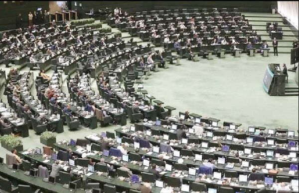 نمایندگان مجلس خواستار شفاف‌سازی جزئیات مذاکرات پاکستان شدند