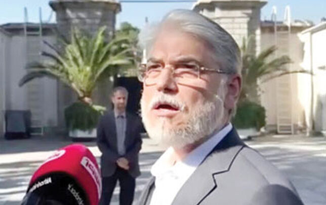 «دختر علوم و تحقیقات» 

اخراج نشده است