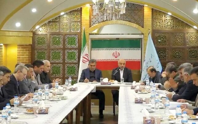 
افزایش مناسب دستمزد موجب امیدواری کارگران و بازنشستگان شده است