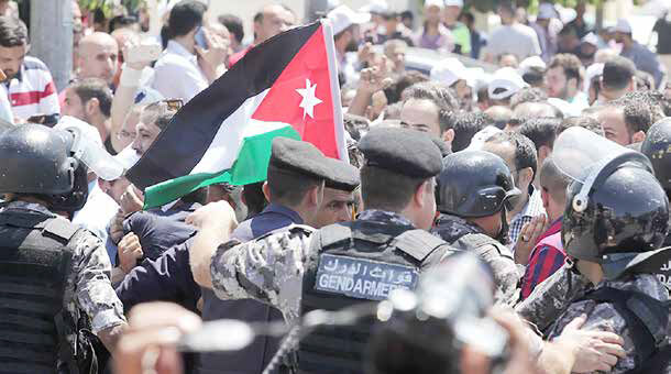 
جنجال پاندمیک در اَمان