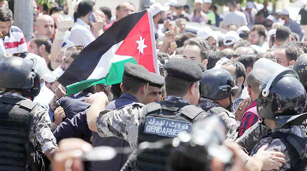 
جنجال پاندمیک در اَمان