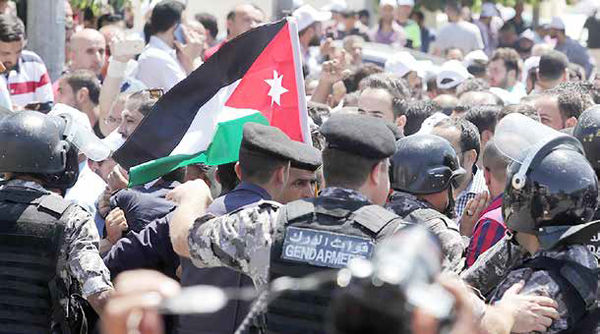 
جنجال پاندمیک در اَمان