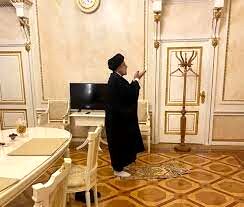 نماز خواندن رئیسی در کاخ سفید