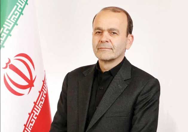 
حرف‌هایی که رسایی می‌زند در شأن لباس روحانیت نیست