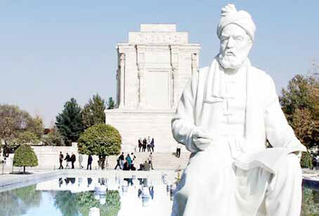 ترازوی قدرت یک ملت با زبان نوسان می‌یابد