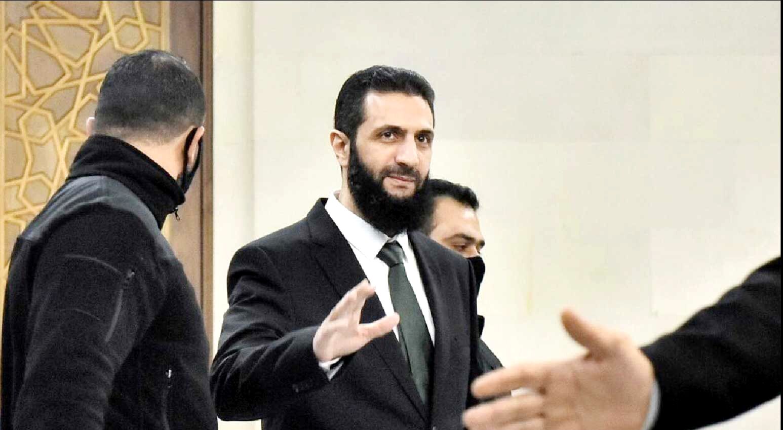 رقص دیپلماتیک در میانه آتش