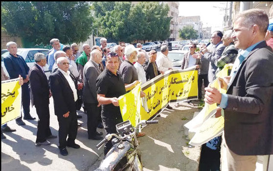 تجمع بازنشستگان شوش 

مقابل اداره کار