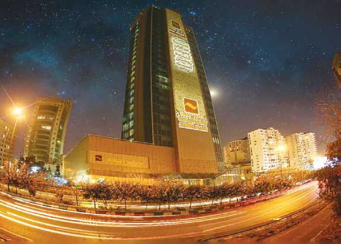باید با سهامداران «گردن کلفت» بانک آینده برخورد شود