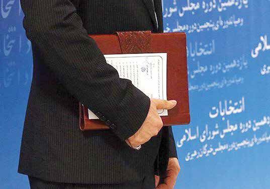 برخی وزرا توسط برادران سپاه به دولت معرفی می‌شوند