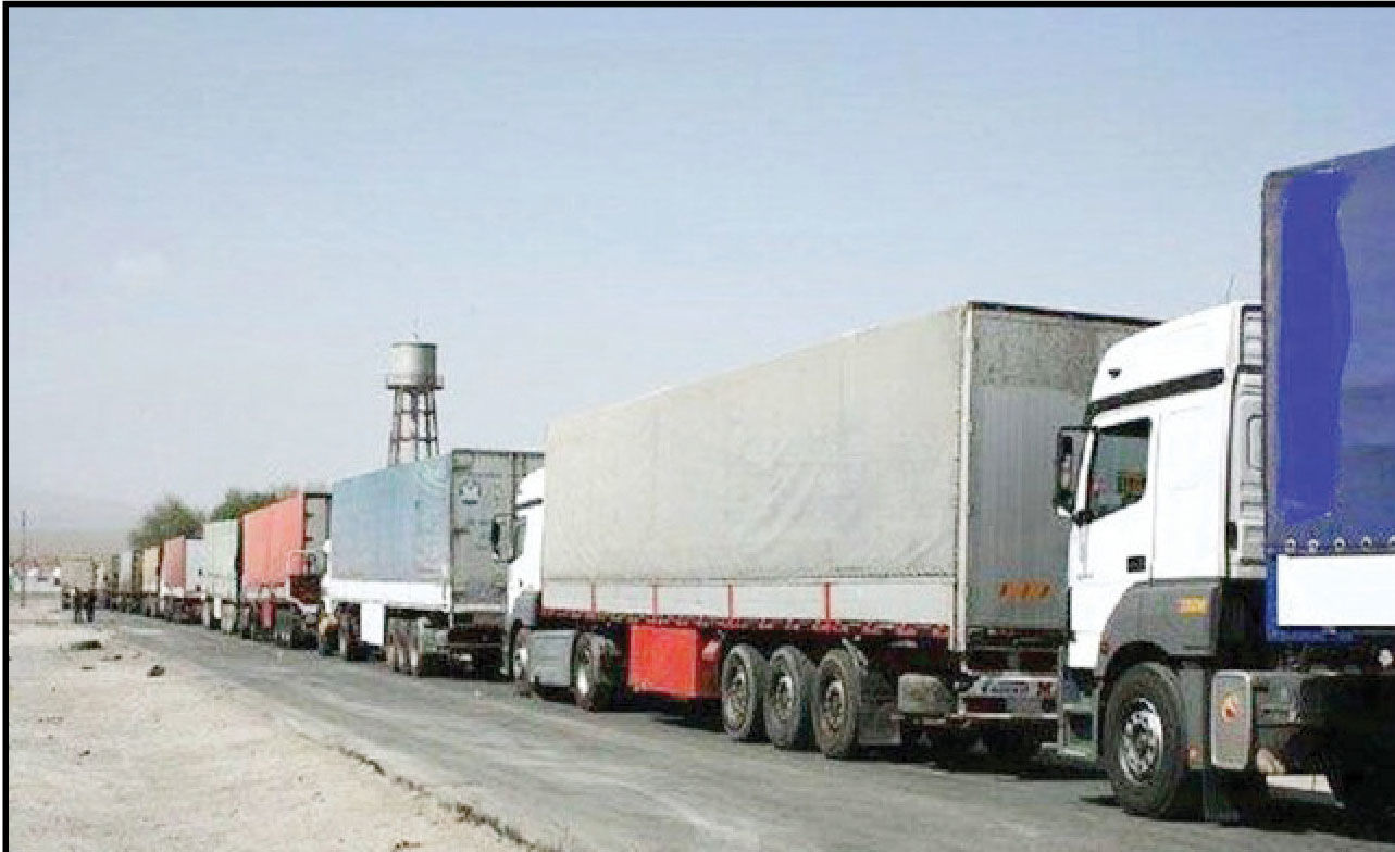  ۱۰ روز است که هزاران راننده سرگردان، گشنه و تشنه هستند
