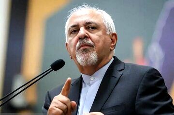ساسان کریمی:

ظریف استعفا نداده، از کار کنار گذاشته شده