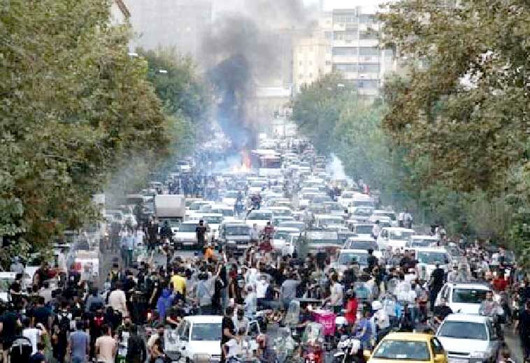 تشکیل پرونده قضایی برای ۲۴۴ نفر از نیروهای مجری قانون درناآرامی‌های 1401
