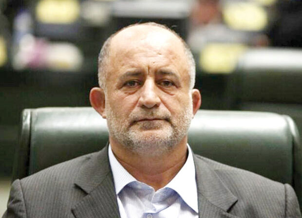 برخی بازنشسته‌ها توان خرید دندان مصنوعی را هم ندارند