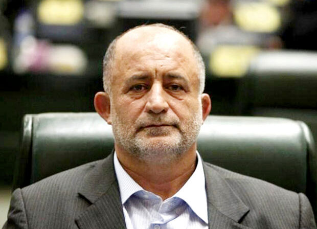 برخی بازنشسته‌ها توان خرید دندان مصنوعی را هم ندارند