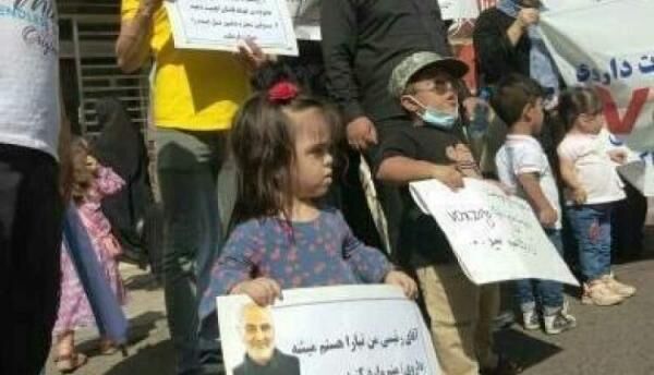 تجمع کودکان کوتاه‌قامت و خانواده‌ها مقابل نهاد ریاست جمهوری