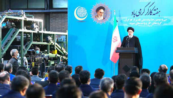
بساط دلالی نیروی انسانی به‌سرعت جمع شود
