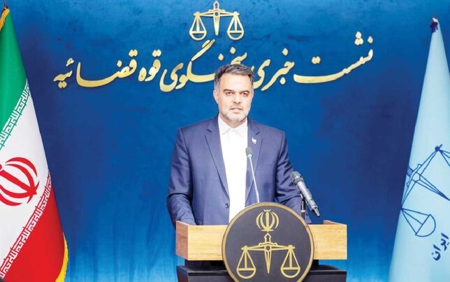 
 حجم اموال توقیف شده افراد«وطن‌فروش‌» بسیار زیاد است