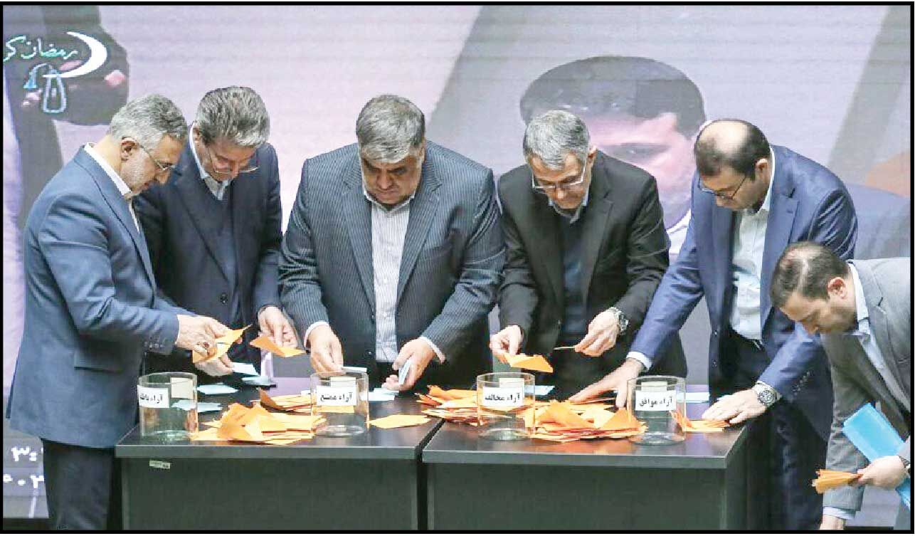 
مدعیان حذف همتی از وزارت، امروز پاسخ دهند