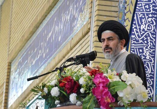 گیردادن بی‌مورد به مسئولان مطالبه‌گری نیست
